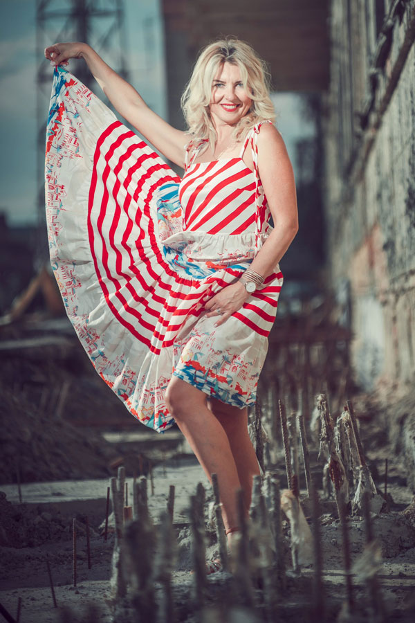 Ukrainische Frauen Partnervermittlung Ludmila eine hübsche ukrainische Frau, Foto (5)
