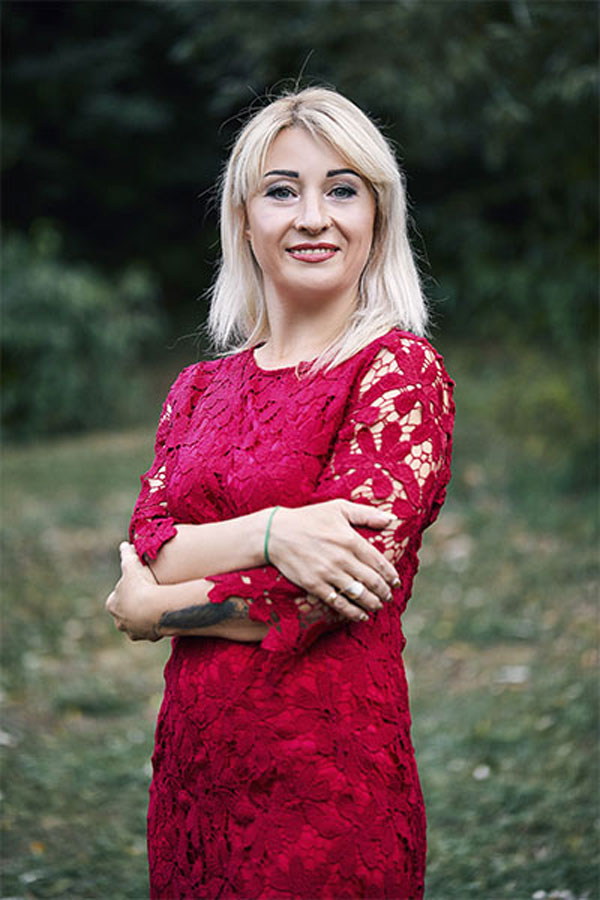 Partneragentur Ukraine, Foto von Alla aus Poltava - Ukraine, Foto (6) Ukrainische Frauen Partnervermittlung Alla eine hübsche ukrainische Frau, Foto (6)