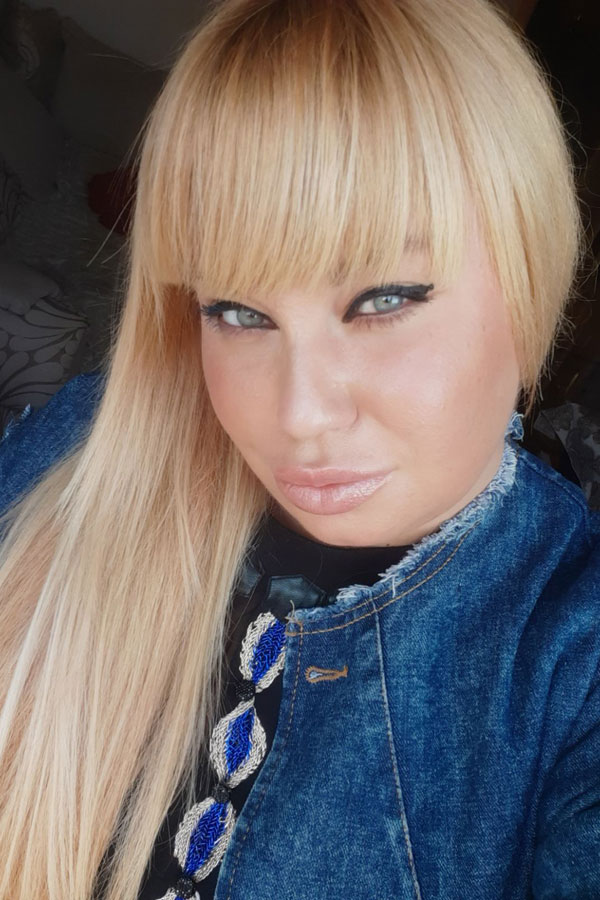 Partneragentur Ukraine, Foto von Alena aus Kharkov - Ukraine, Foto (3) Ukrainische Frauen Partnervermittlung Alena eine hübsche ukrainische Frau, Foto (3)