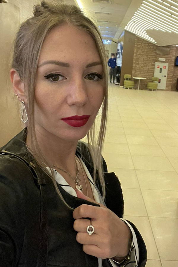 Partneragentur Ukraine, Foto von Anna aus Kiew - Ukraine, Foto (5) Ukrainische Frauen Partnervermittlung Anna eine hübsche ukrainische Frau, Foto (5)