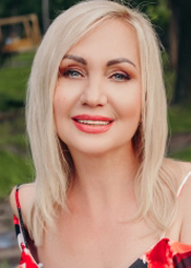 Larisa, (51), eine ukrainische Frau