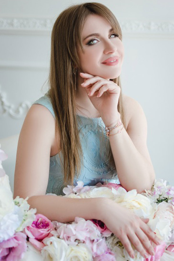Partneragentur Ukraine, Foto von Lina aus Zaporozhye - Ukraine, Foto (2) Ukrainische Frauen Partnervermittlung Lina eine hübsche ukrainische Frau, Foto (2)